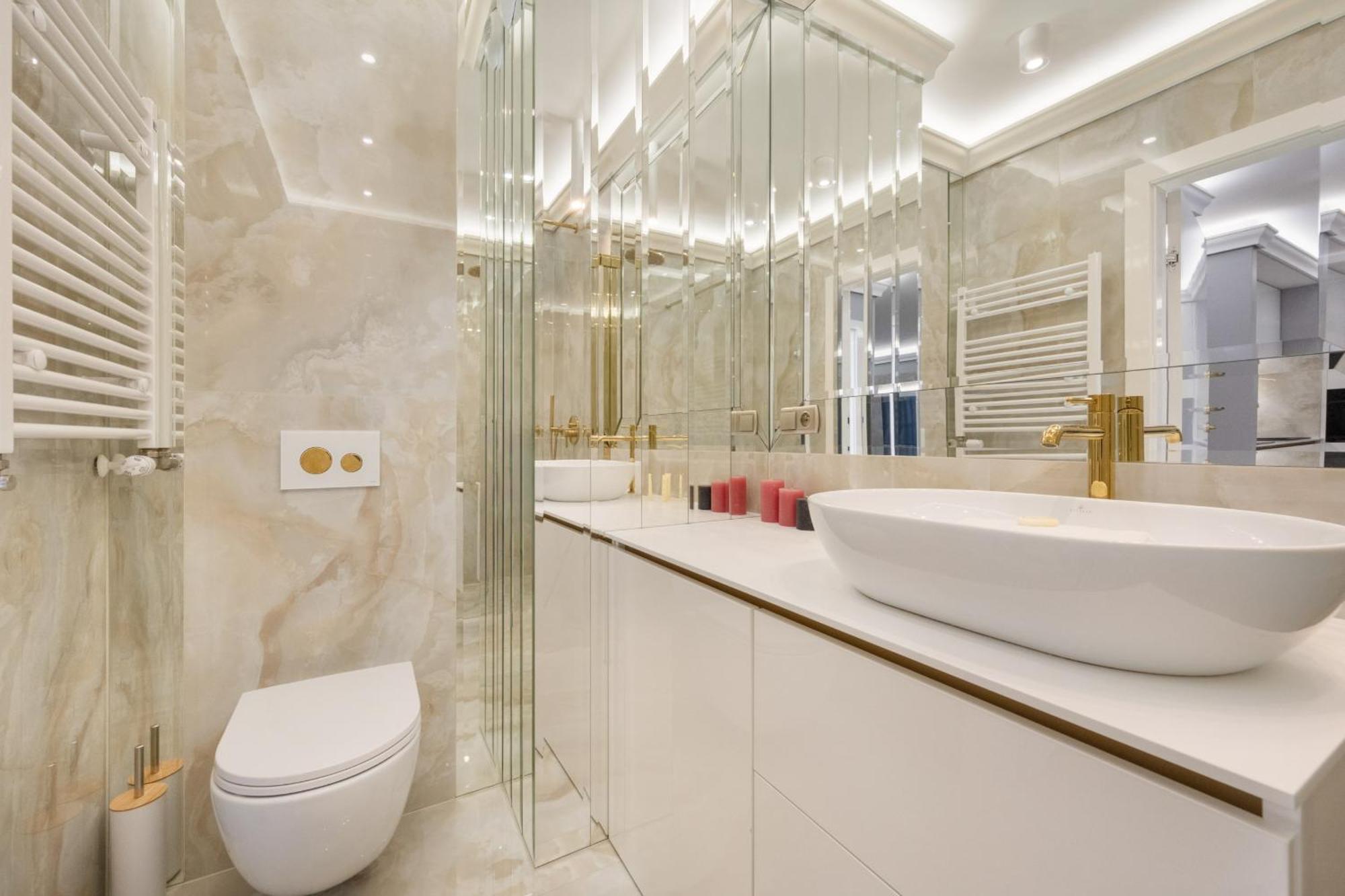 Elegant Apartment With Balcony By The Oder River In Wroclaw By Renters Prestige Buitenkant foto