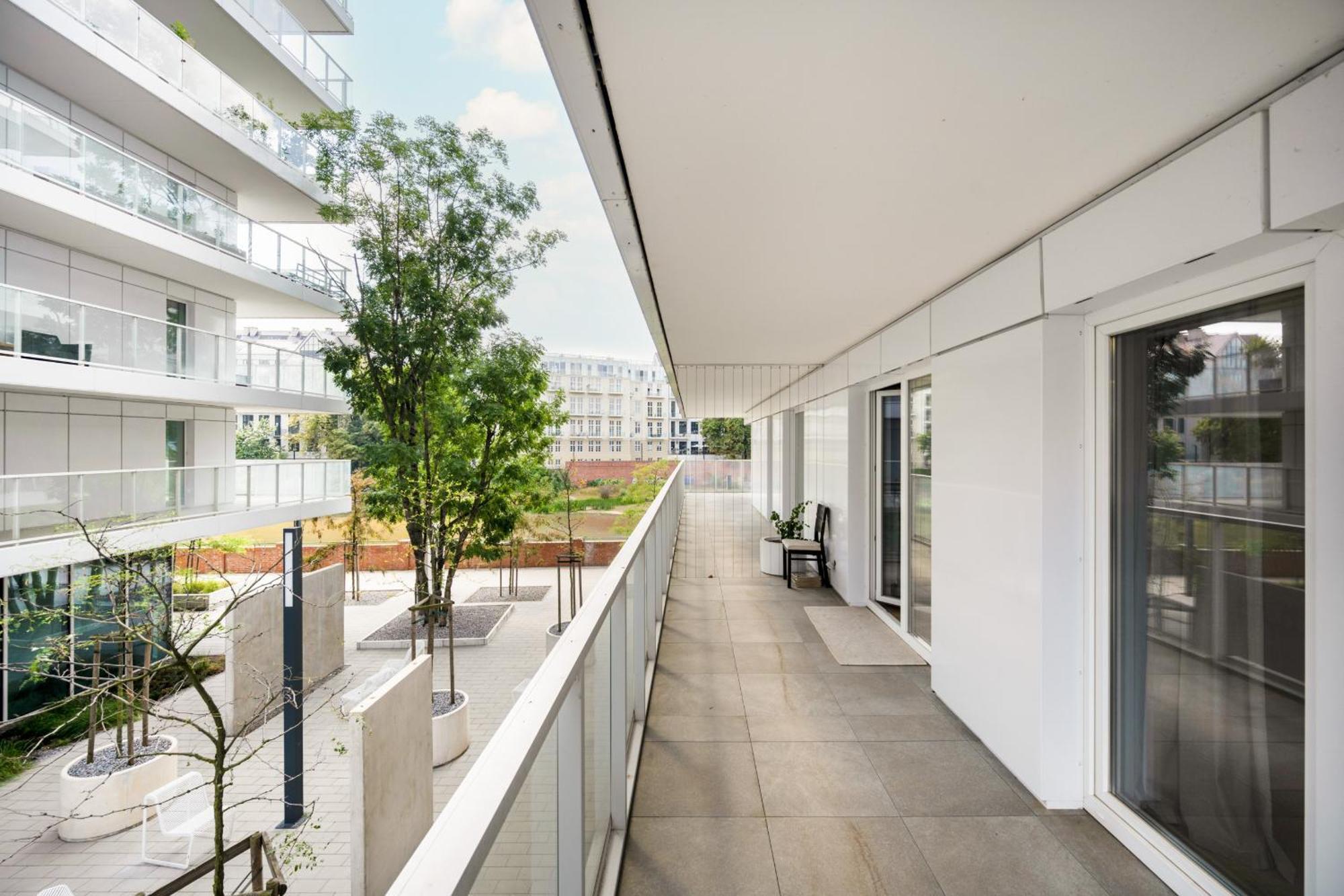 Elegant Apartment With Balcony By The Oder River In Wroclaw By Renters Prestige Buitenkant foto